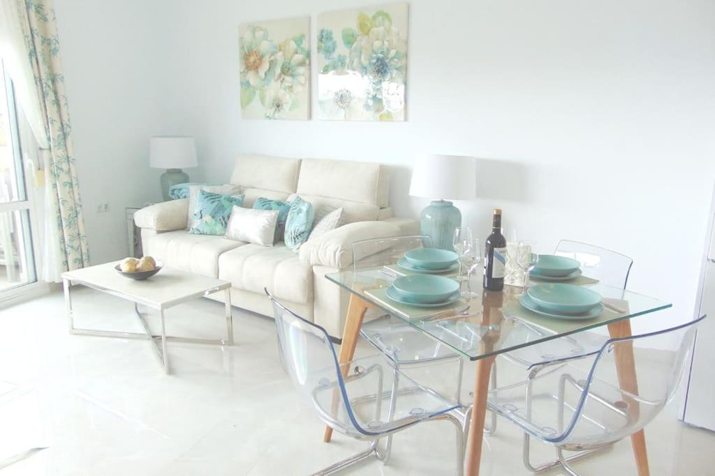 Lux. Frontbeach-Terrace. 5 Pools.Tv. 2 A.C.Netflix Benalmádena Exterior foto