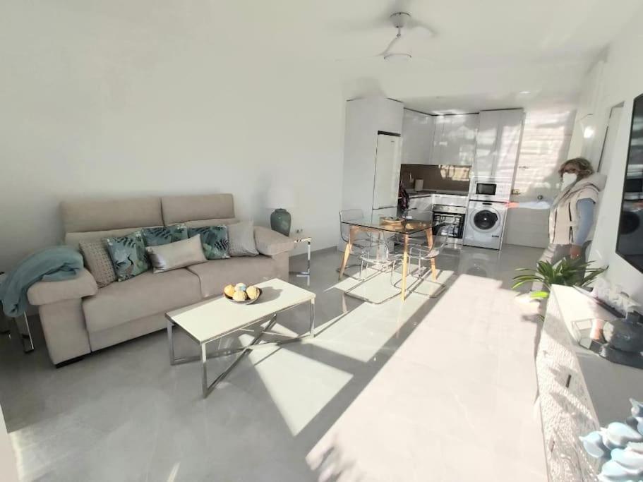 Lux. Frontbeach-Terrace. 5 Pools.Tv. 2 A.C.Netflix Benalmádena Exterior foto