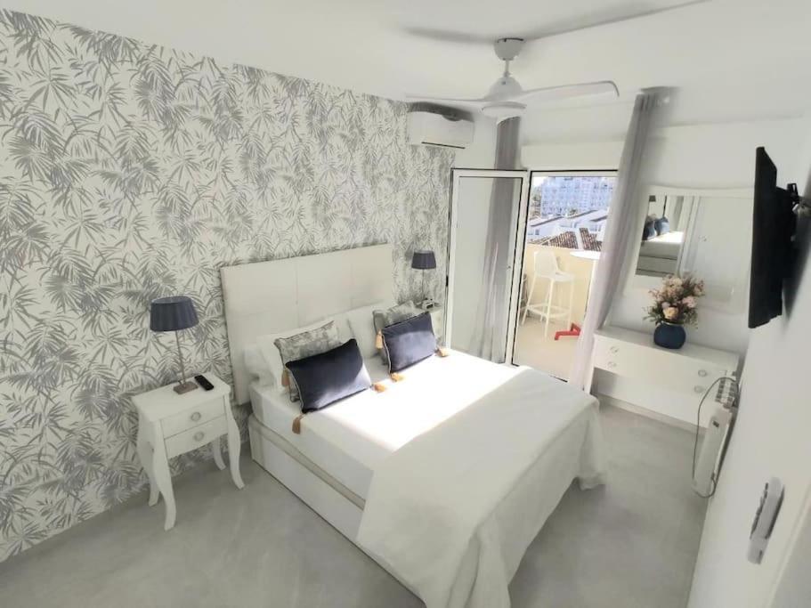 Lux. Frontbeach-Terrace. 5 Pools.Tv. 2 A.C.Netflix Benalmádena Exterior foto