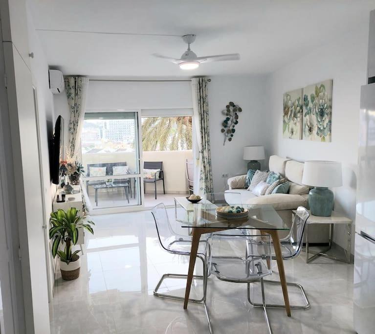 Lux. Frontbeach-Terrace. 5 Pools.Tv. 2 A.C.Netflix Benalmádena Exterior foto